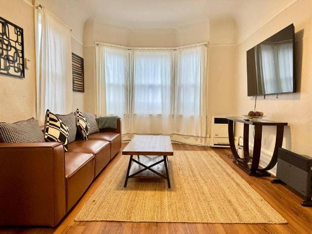 Room for rent in Oakland, California