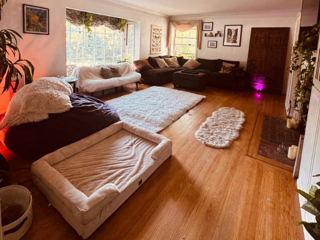 Room for rent in Sherman Oaks Neighborhood Council District, Canoga Park