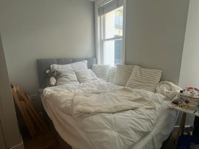 Studio for rent in Earl's Court, Isle Of Man
