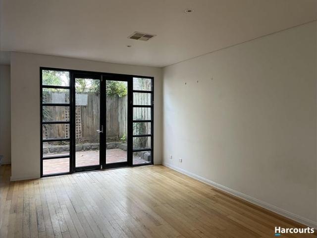 Townhouse for rent in Camerons Creek, Victoria