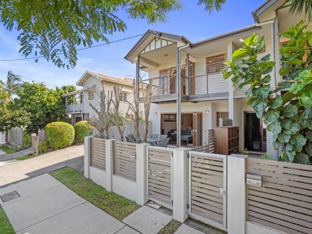 Townhouse for rent in Annerley, Greater Brisbane