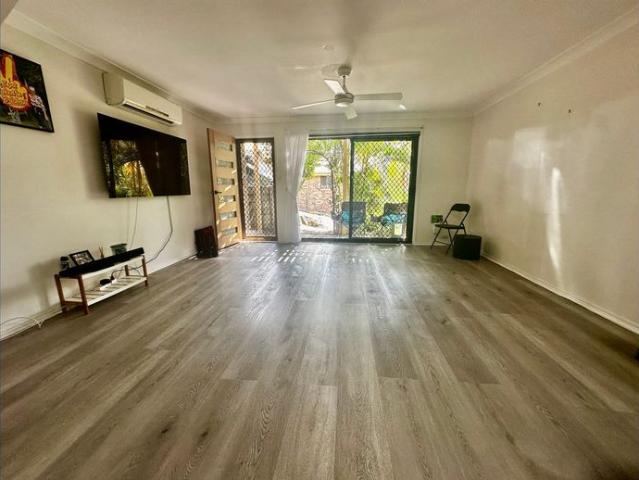 Townhouse for rent in Fernbrook, Queensland