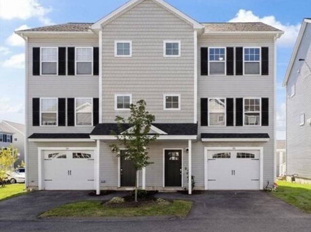 Condo for sale in Lowell, Massachusetts