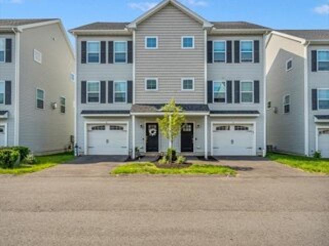 Condo for sale in Lowell