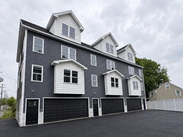 Condo for sale in Lowell, Massachusetts