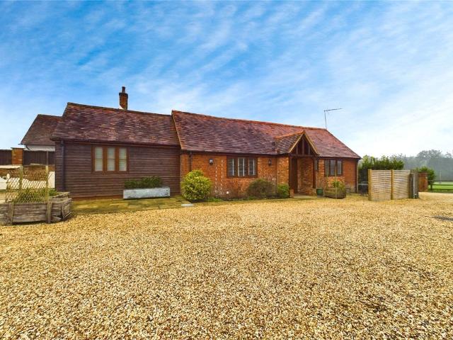 House for rent in Burghfield Common, West Berkshire