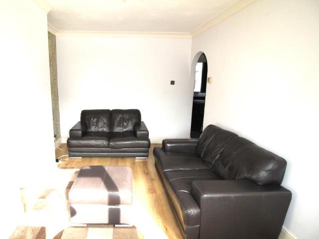 House for rent in London Borough of Ealing, Greenford