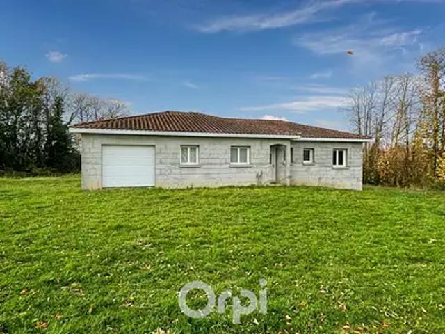 Maison vente à Rochechouart, Gorre