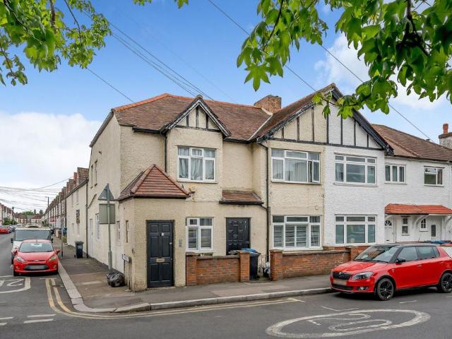 Apartment for rent in London Borough of Merton, Mitcham
