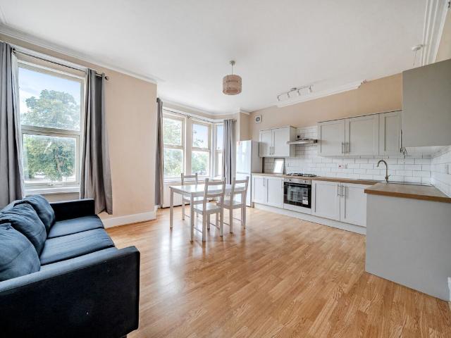 Apartment for rent in London Borough of Merton, Mitcham
