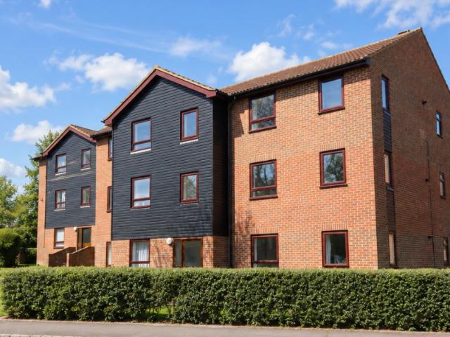 Apartment for rent in Westborough, Surrey