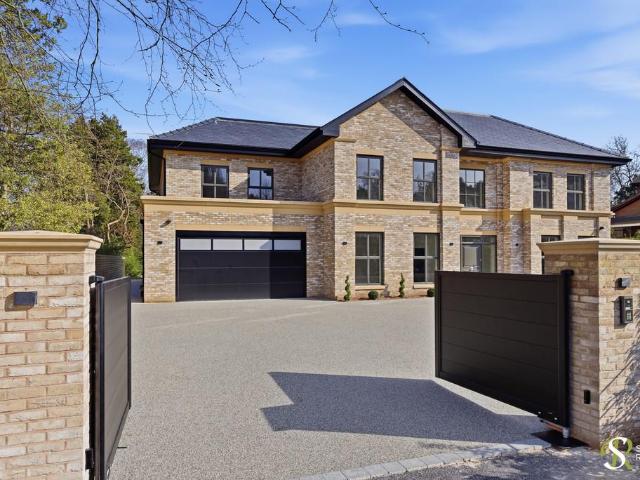 House for rent in Oldfield Brow, Trafford Park