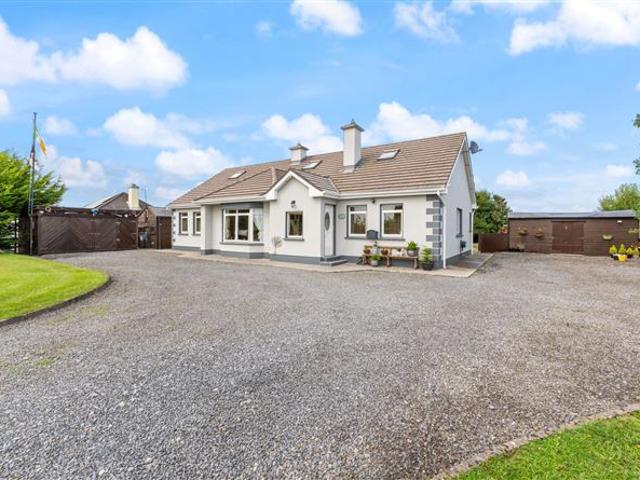 Detached House for sale in Tuam, Connacht