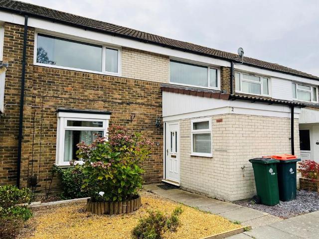 House for rent in Furnace Green, Crawley