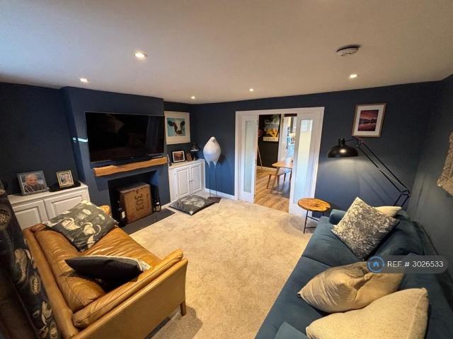 House for rent in Pouchen End, Hertfordshire