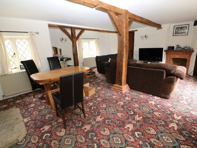 Apartment for rent in Pachesham Park, Surrey