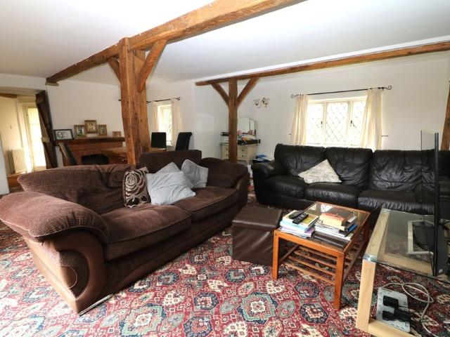 Apartment for rent in Pachesham Park, Surrey