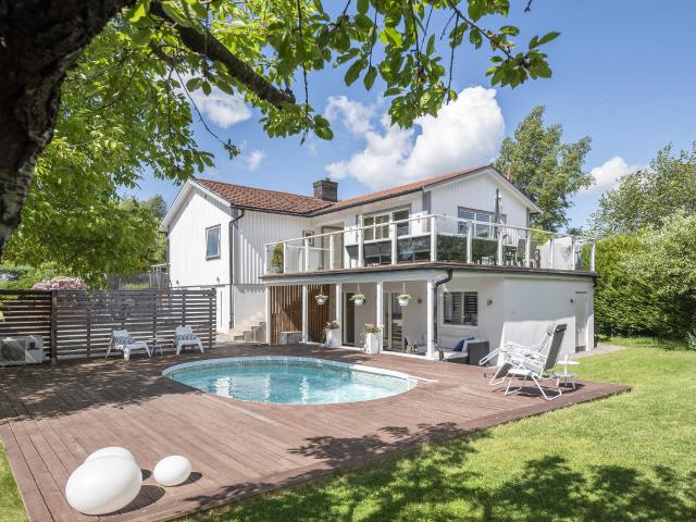 Villa till salu i Sollentuna