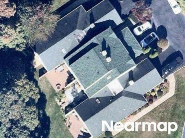 House for sale in Manorville