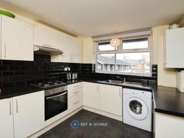 House for rent in London Borough of Tower Hamlets, Greater London
