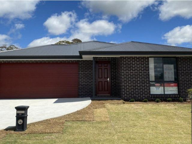 House for rent in Brisbane Grove, New South Wales