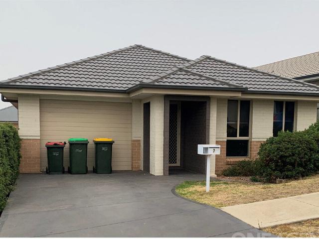 House for rent in Brisbane Grove, New South Wales