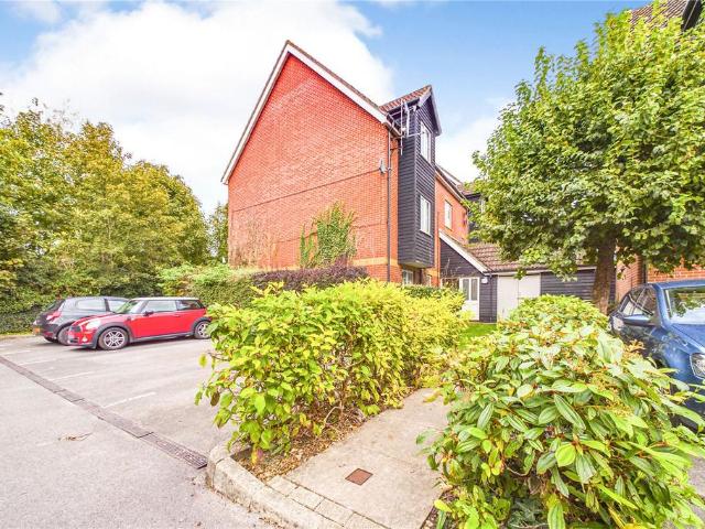 Apartment for rent in Enborne, West Berkshire