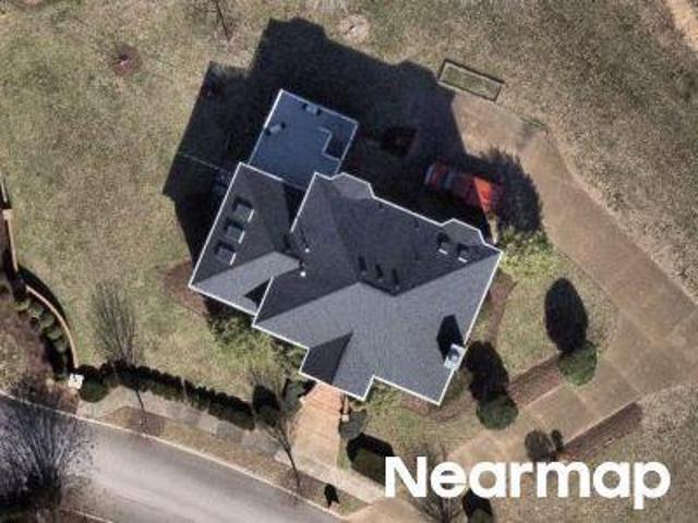 House for sale in Lake Club Estates, Hendersonville