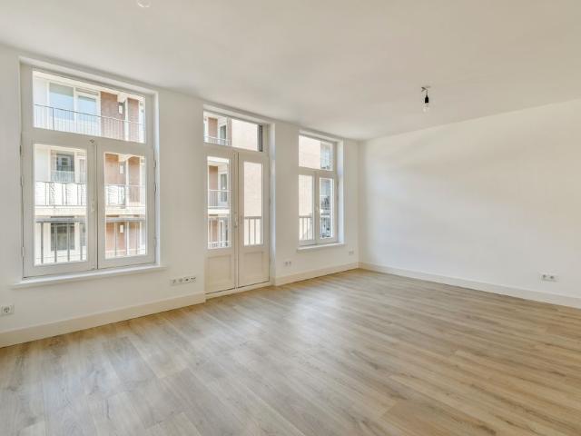 Appartement te huur in Zuid, Amsterdam