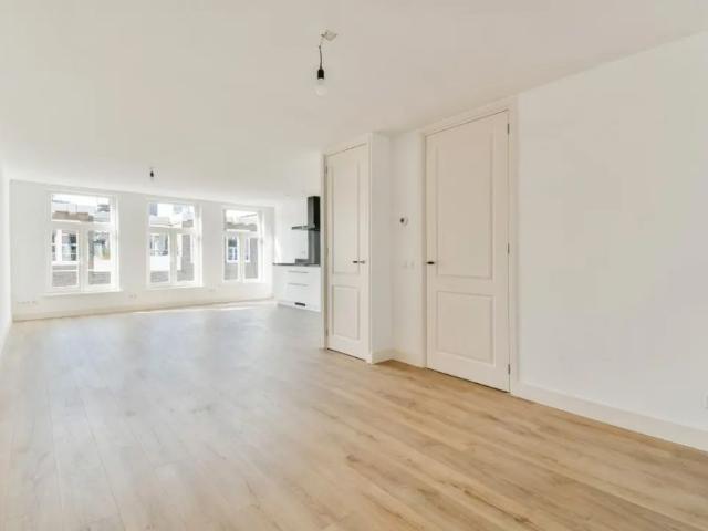 Appartement te huur in Zuid, Amsterdam