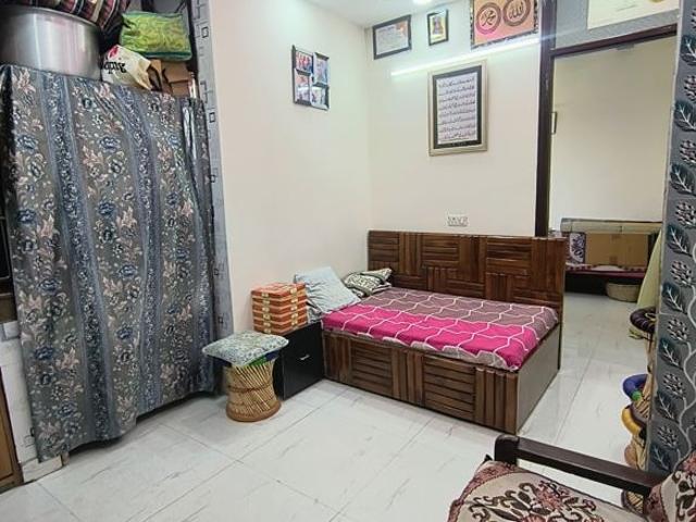 Property for rent in Deri