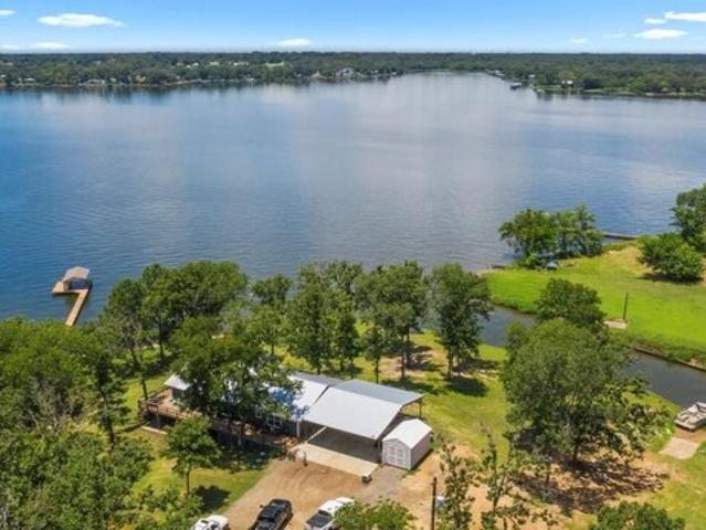 House for sale in Malakoff, Texas