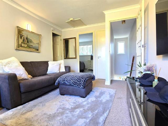 Apartment for rent in South Mimms and Ridge, South Mimms