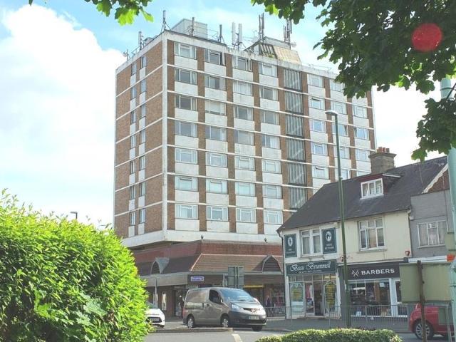 Apartment for rent in Perryfields, West Sussex