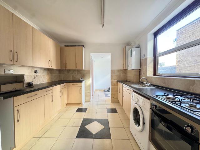 Apartment for rent in Upton, Greater London