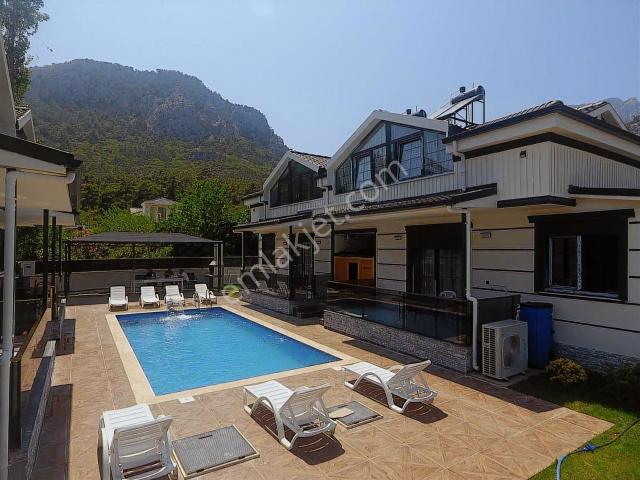Kemer, Antalya içerisinde kiralık Villa