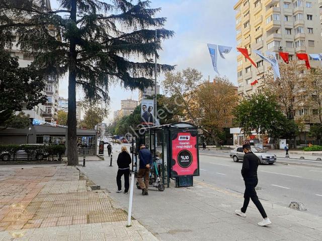 Göztepe Mahallesi, Kadiköy içerisinde kiralık Dükkan