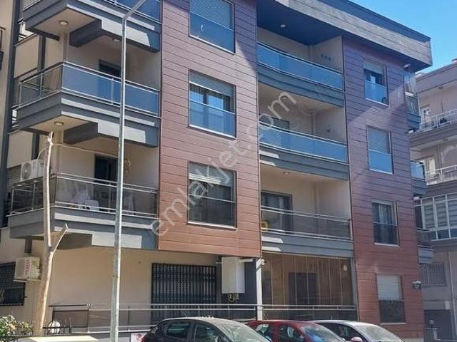 Karabağlar, İzmir içerisinde kiralık mülk