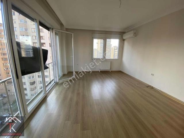Kadiköy, İstanbul içerisinde kiralık mülk