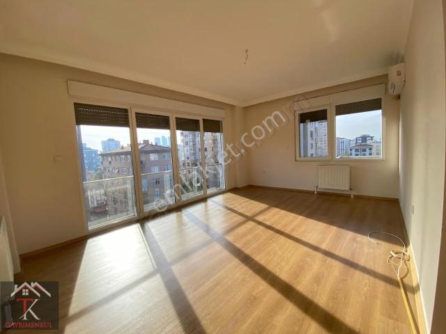 Kadiköy, İstanbul içerisinde kiralık mülk