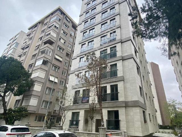 Kadiköy, İstanbul içerisinde kiralık mülk