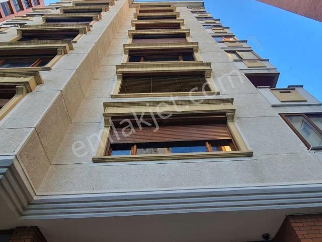 Kadiköy, İstanbul içerisinde kiralık mülk