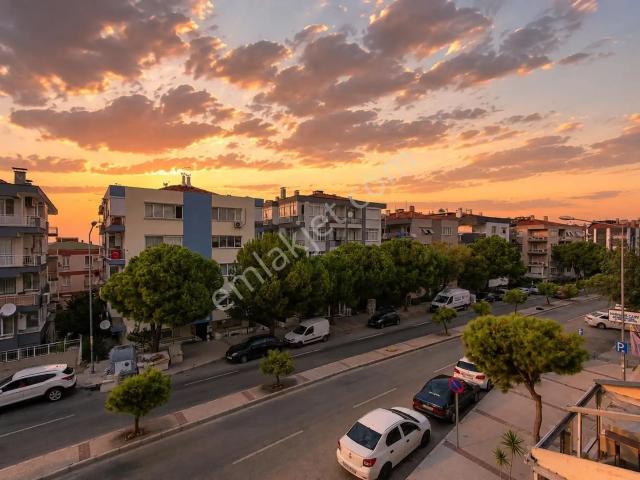 Karabağlar, İzmir içerisinde kiralık mülk