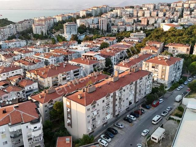 Karabağlar, İzmir içerisinde satılık mülk