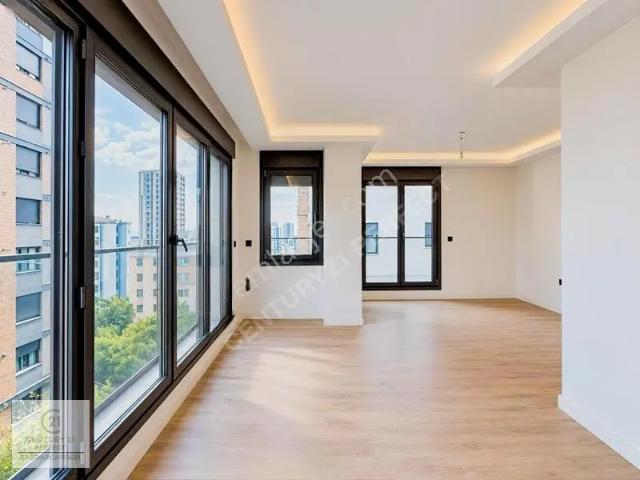 Kadiköy, İstanbul içerisinde satılık mülk