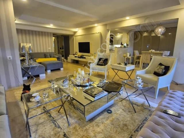 Konak, İzmir içerisinde satılık mülk