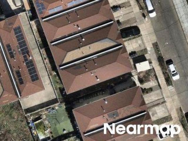 House for sale in The Bronx, Arverne