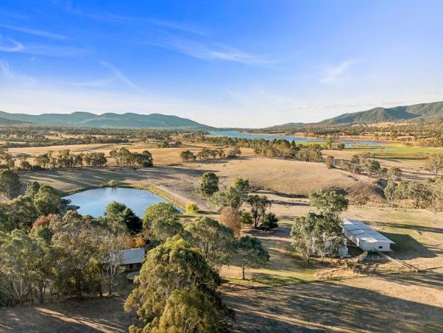 Cottage for sale in Barjarg, Victoria