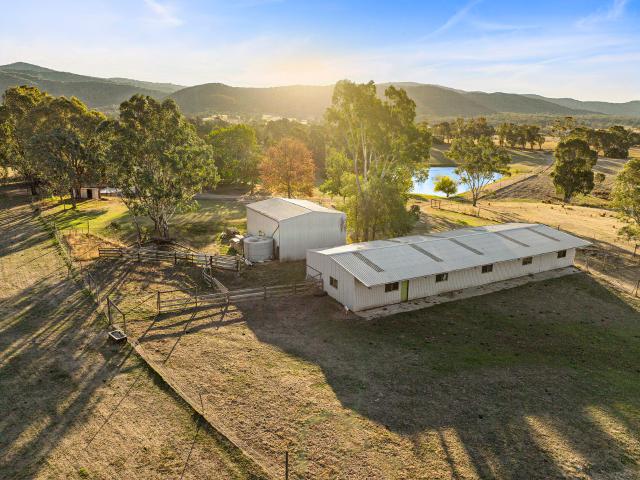 Cottage for sale in Barjarg, Victoria