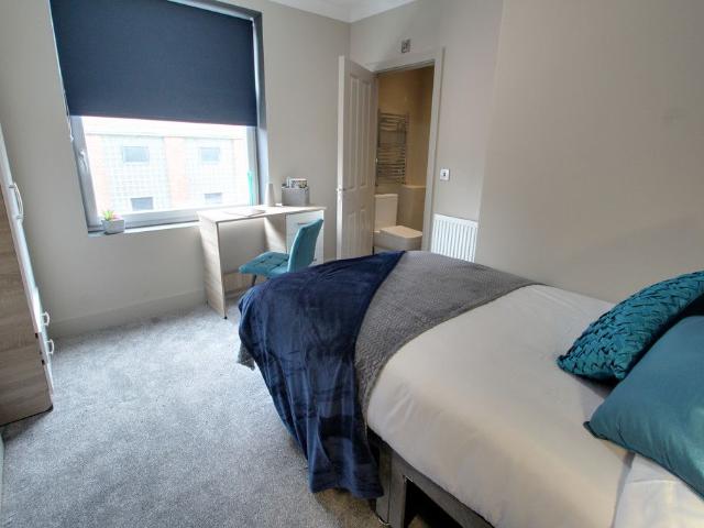 Room for rent in Aylestone Park, Old Wharf